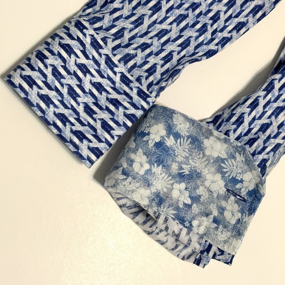 Robert Graham Long Sleeve Shirt Tulsa Mens Size Small Geometric Blue White - Picture 11 of 11